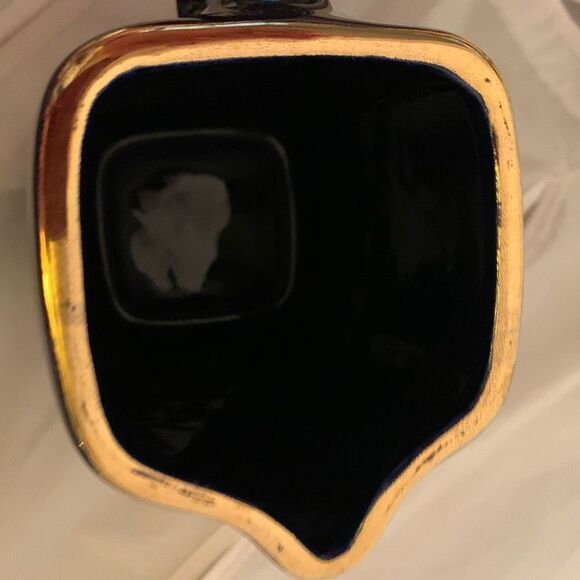 Seagram’s VO Canadian Whisky Blue Ceramic Pitcher - Picture 8 of 9